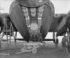 04 - Lancaster geladen met 4000 Lb Blockbuster and 1080 pcs 4 OLb incendiaries.jpg