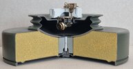 19 - UKA -63 anti-tank mine with EBG-68  pressure fuze cutaway.jpg