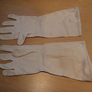Anti flash gloves