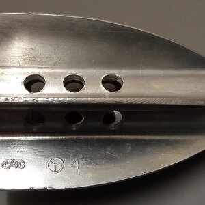No1 fins 4/40 Lucas logo 4.