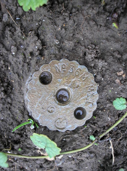 1944 Mills base plug in situ