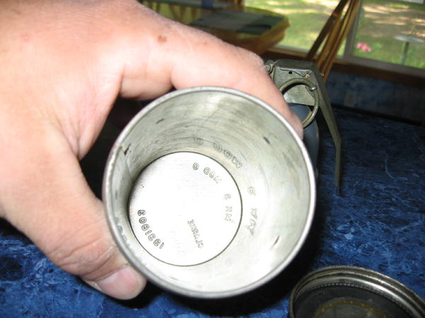 MK I Ilumination Grenade shipping can inside