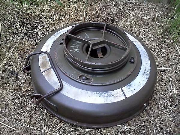 PT-Mi-K anti tank mine.(czech)